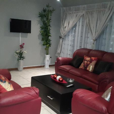 Tintech Bed & Breakfast Francistown Eksteriør billede