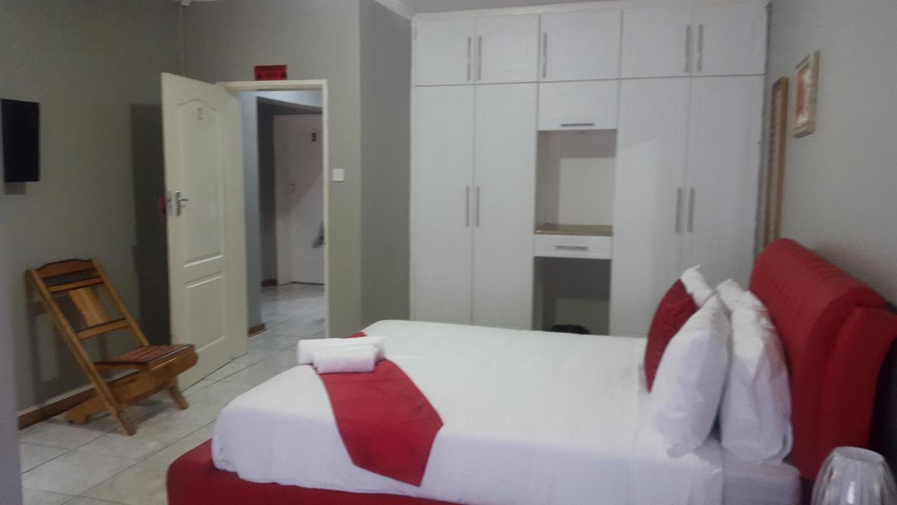 Tintech Bed & Breakfast Francistown Eksteriør billede