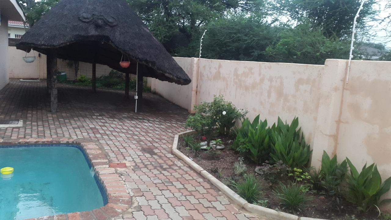 Tintech Bed & Breakfast Francistown Eksteriør billede